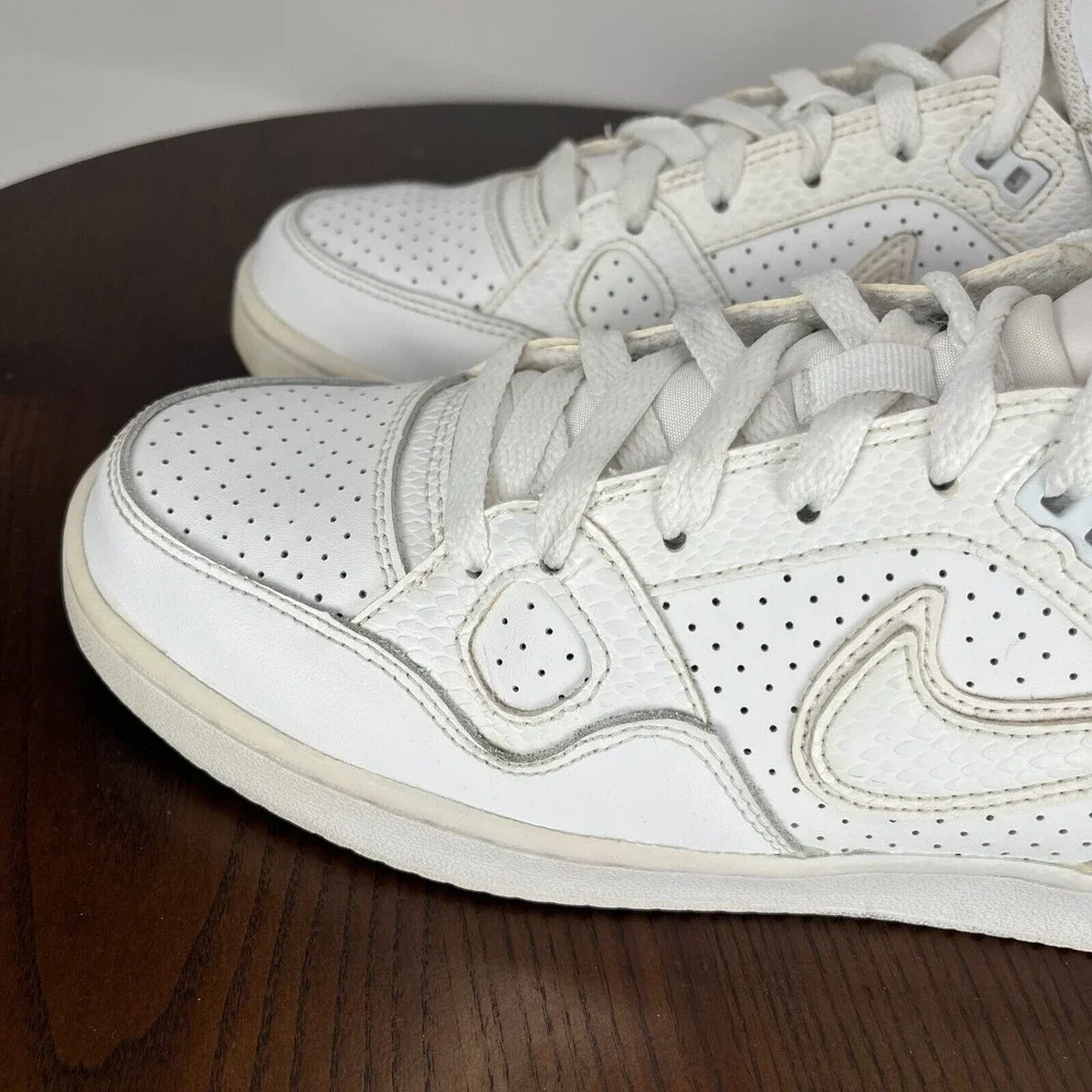 Nike Son of Force Mid Shoes‎ Women's 9 Triple White Athletic Sneakers 616303-115